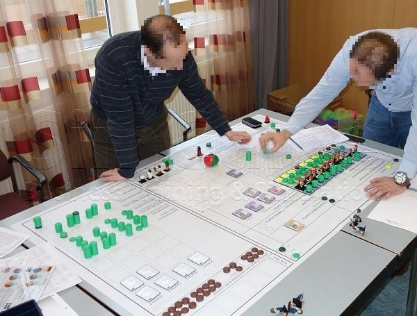 Online Seminare für BWL und Projektmanagement und Innovationsmanagement mit Simulationen und Planspiele – Business Simulation – Online BWL Online Simulation – Online BWL Online Planspiele – Projektmanagement Simulation – Projektmanagement Planspiele – Online Unternehmenssimulation – Projekt Online Simulation – Projekt Planspiel - Online Innovationsmanagement - Innovation - Online BWL Seminare und Schulungen – Projektmanagement Online Seminare und Online Schulungen – Online BWL Simulation – BWL Planspiele – Online Projektmanagement Online Simulation - Online Innovationsmanagement - Innovation - Projektmanagement Planspiele – Online Unternehmenssimulation – Projekt Online Simulation – Online Projekt Planspiel – Online BWL Simulation – Online BWL Online Planspiele - Innovationsmanagement - Online Innovation - Projektmanagement Online Simulation – Projektmanagement Online Planspiele – Unternehmenssimulationen – Online Business Simulation – Projekt Online Simulationen - Innovationsmanagement - Online Innovation - Betriebswirtschaft Simulation - Betriebswirtschaft Simulationen - Seminare für BWL und Projektmanagement mit Simulationen und Planspiele – Online BWL Online Simulationen - Online Projektmanagement Online Simulationen